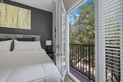 Image de Chic King Bed Townhome Retreat with Pools and two car garage, Gym, Pickleball Ct