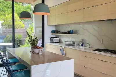 Image de Stunning Modern 4-bedroom view home in Oakland Hills, 20 min to San Francisco