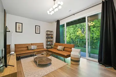 Image de Luxury Home - Sleeps 12 - Lenovo Center, Rdu, Downtown, Unc Rex