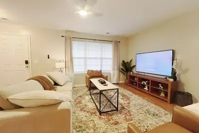 Image de River Gold Retreat off Louisburg Rd near Hwy 540 and Triangle Town Center Mall
