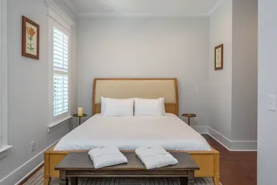 Image de Rose House - 2 Primary Suites, Easy Parking