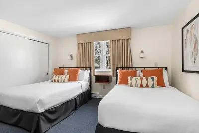 Image de 2 Double Rooms | The Beverly Hotel | w/ Kitchen & Close to Dane Street Beach