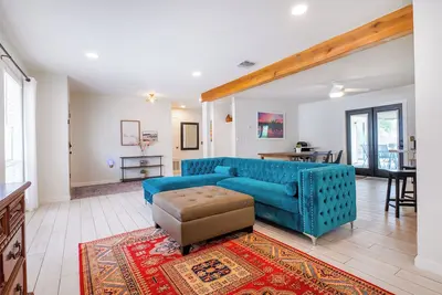 Image de Cozy & Spacious Fam Home by Live Oak Park & I-35