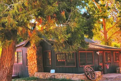 Image de The Ojai Cowboy Cabin at Rancho Grande
