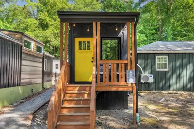 Image de Cozy Cabin on the River - 6 Min to Gvl