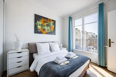 Image de Paris 8ème - Champs Elysées - Balcon - 1 chambre