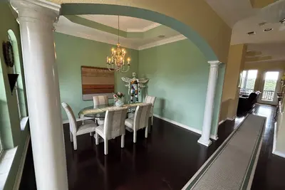 Image de 4-bedroom house in brilliant Canyon Lake with Ac