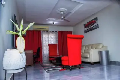 Image de Exquisite 4-bedroom home with free car pickup