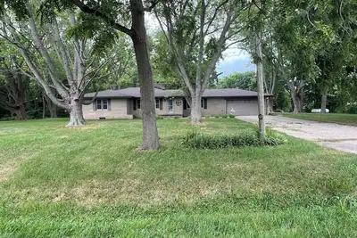 Image de 4 bdrm country house w hunting possibilities in Morris