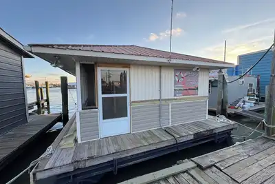 Image de Houseboat in Venice Marina