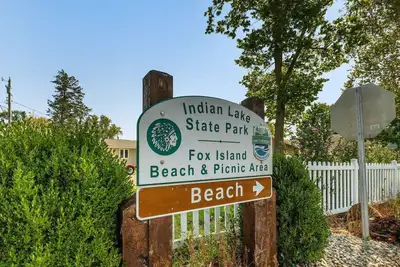Image de Fox Island Lakefront Retreat