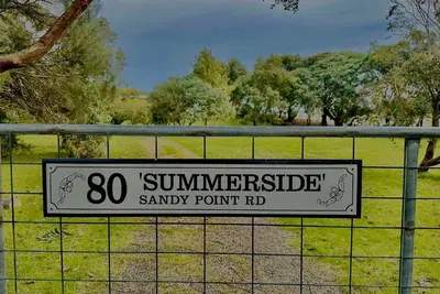 Image de Summerside at 80 Sandy Point Rd