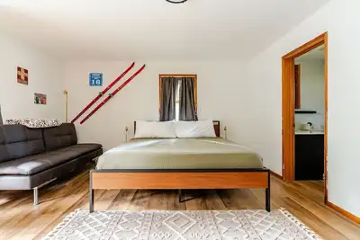 Image de Stevens Ski Cottage - close to snow sports & river!