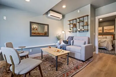 Image de Lakefront Adu | Private Access | Projector Theater