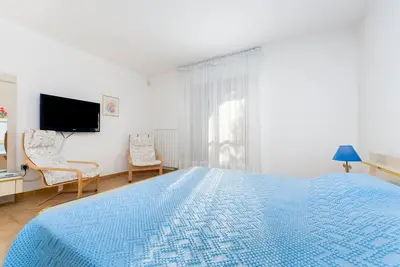 Image de Appartement de deux chambres avec le balcon et la vue sur le mer Rovinj (A-24823-a)