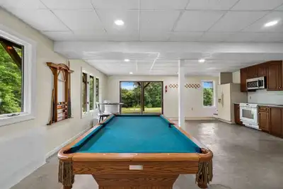 Image de Fawn Hollow Retreat*King bed*game room*Bbq