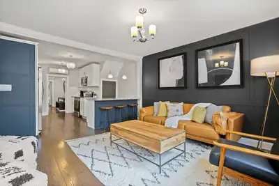 Image de Charming 4-bedroom 1870 row house in Downtown Frederick Near Carroll Creek