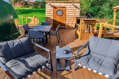 Image de Belle maison de vacances pour 4 personnes avec Wifi, bain à remous, terrasse et parking