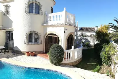 Image de Villa moderne proche plage avec terrasse spacieuse