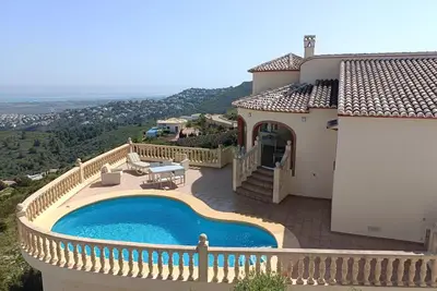 Image de Villa spacieuse à El Ràfol d'Almúnia
