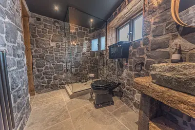 Image de Quirky Retreats - Luxury barn, newly renovated with river views