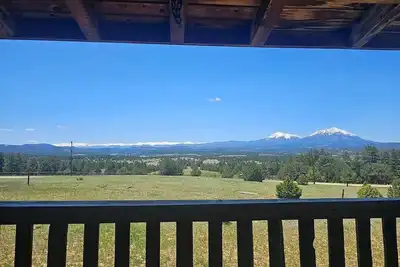 Image de Cozy Cabin with Gorgeous Views - Sleeps 9 - on 35 Acres near Aguilar!