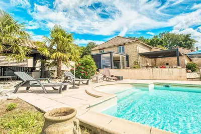 Image de Charmante Maison avec Piscine
