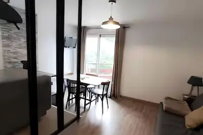 Image de Appartement 'Le May'hé - Studio Cabine et Balcon' avec Vue sur la Montagne et Balcon