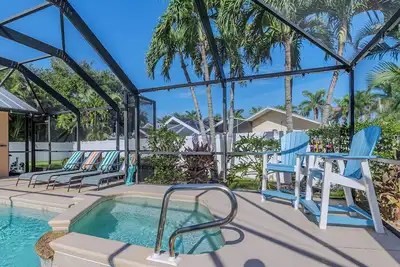 Image de Sleeps up to 10 - game room - pool with hot tub - Stars Vacation Rentals