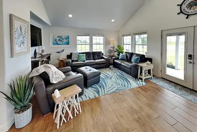 Image de Inn at Dolphin Bay | Downtown, Garden View