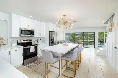 Image de Remodeled Marvelous townhome Pool, Pickleball, Marina