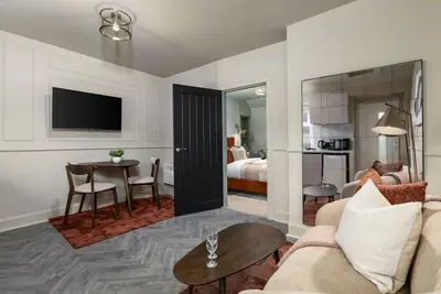 Image de Caledonia Suite by The Wallace Monument