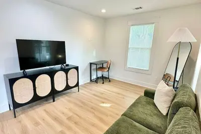 Image de Cozy & Modern 2br Stay Near Savannah’s Best