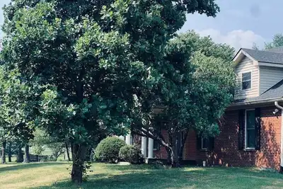 Image de Guest Home on Historic Horse Farm