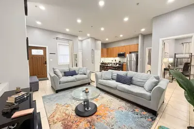 Image de Huge apartment near Nyc+Parking!