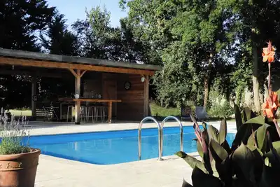 Image de Enchanting 200 year old 2-bedroom gîte with pool, 7 minutes drive to Eymet
