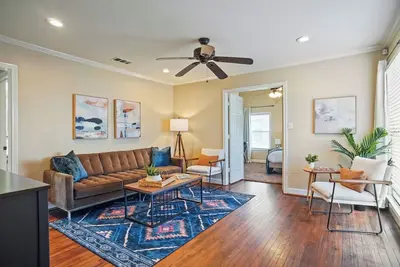 Image de Midcentury Modern Home - Close to Tcu/Dickies/Zoo!