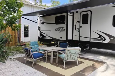 Image de Cozy Rv in Serene Bokeelia with Ac