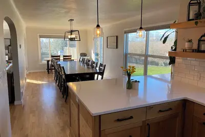 Image de Peaceful 4 Bedroom, 2. 5 Bath - Close to Campus + Autzen