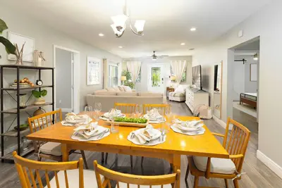 Image de Charming & Updated Tampa Home