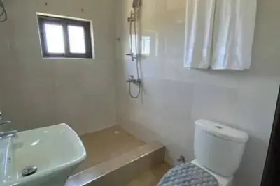 Image de 24 Bedroom All Ensuite East Legon Grand Apartment