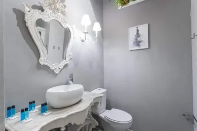 Image de High Celling Large And Comfort 3-bedroom apartment in Lisboa Near Central