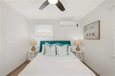 Image de Cozy Clearwater Getaway with Hot Tub & Private Yard – 10 Mins to Beach