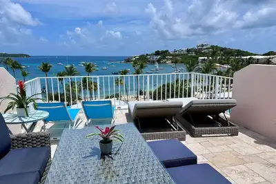 Image de Idle Awhile with a gorgeous view in our penthouse 3-bedroom condo in St Thomas