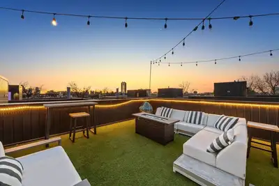 Image de Downtown Dallas | Rooftop Deck | Stunning Design