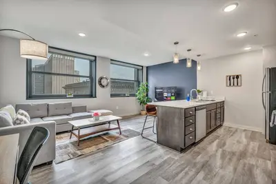 Image de Luxe 1b in Heart of Downtown • Pool & Spa • Gym