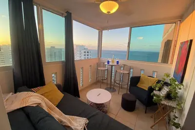 Image de Charming Oceanview Beachfront 1-bedroom Apartment with Pool on Condado Beach