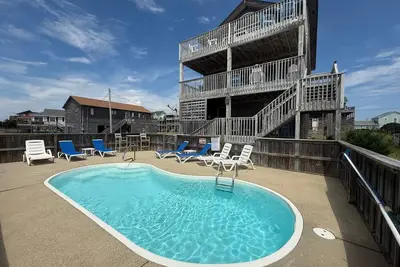 Image de Spacious Beach Home w/ Pool, Hot Tub, Game Room & Ocean Views