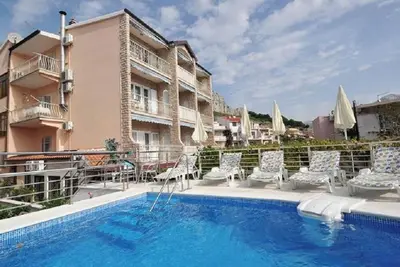 Image de Spacious apt w pool and sea view, 2 min to beach