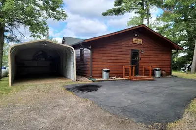 Image de Beautiful Two Bedroom Property right on  Snowmobile Trail #18